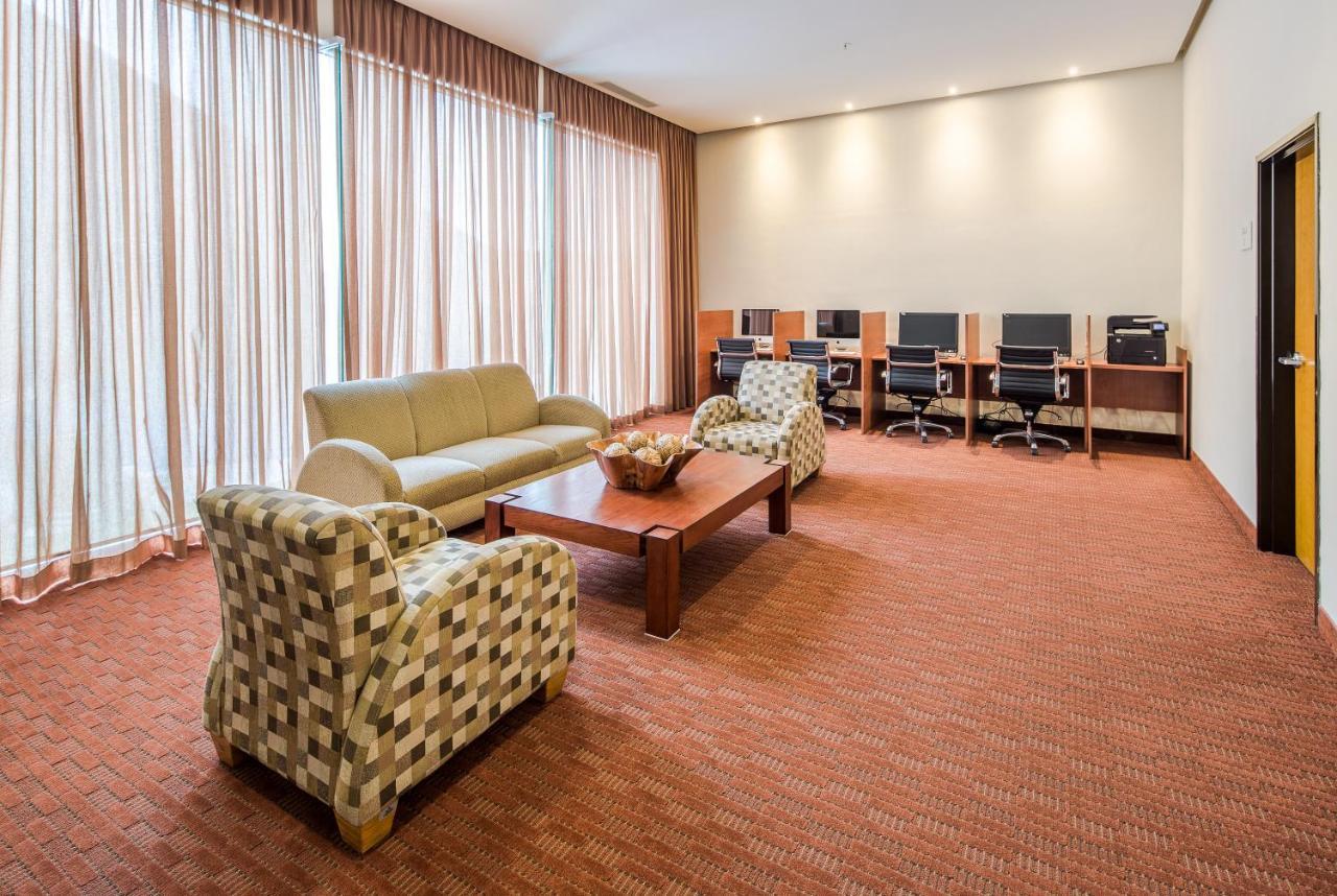 Отель Crowne Plaza Monterrey Aeropuerto By Ihg Аподака Экстерьер фото