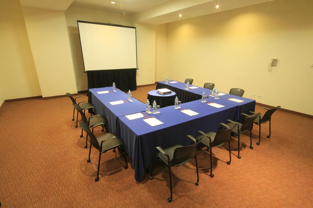 Отель Crowne Plaza Monterrey Aeropuerto By Ihg Аподака Экстерьер фото